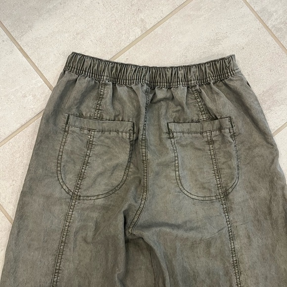 Free People XS Olive Green Linen Button Front Utility Cropped Pants - Picture 6 of 7